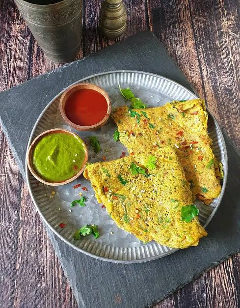 Healthy Sprouted Moong Daal Chilla